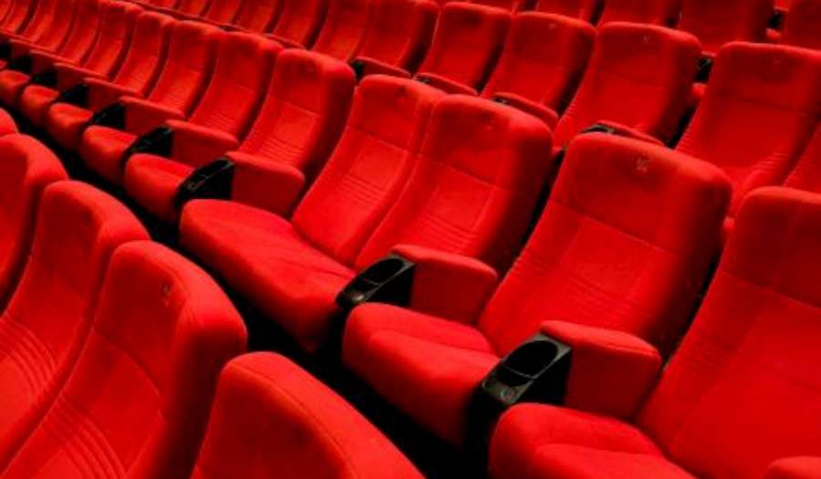 Bioscopen en filmtheaters trekken stekker uit sneltestpilot Bioscopen en filmtheaters trekken stekker uit sneltestpilot