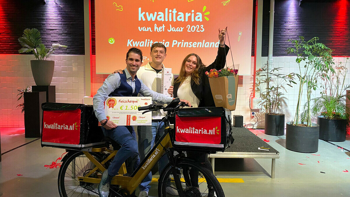 Kwalitaria van het Jaar - Gianmarco (l) met teamleden.jpg