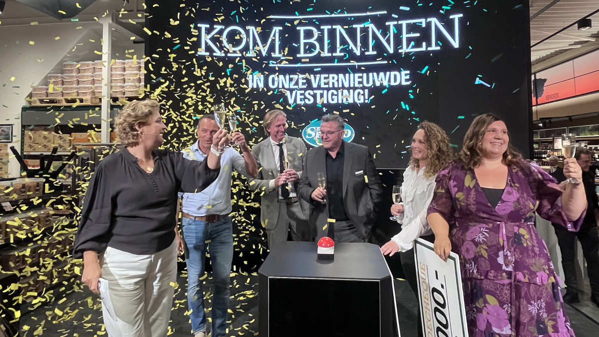 Sligro Emmen feestelijk heropend.JPG