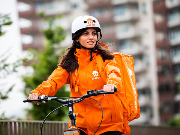 400475-Just Eat courier_1-0b1ba8-original-1630320193.jpg