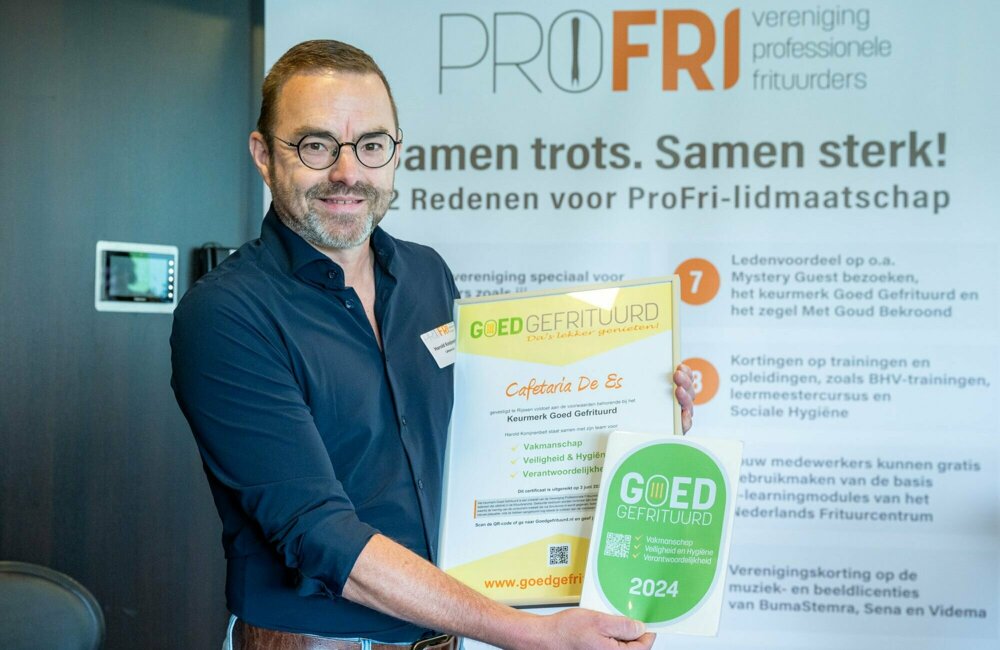 ProFri - Harold Konijnenbelt van Cafetaria de Es met keurmerk Goed Gefrituurd.jpg