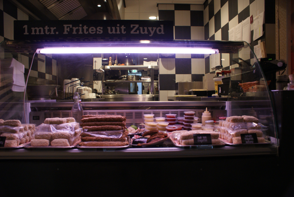 rites-uti-zuyd-counter-snacks-kroketten-frikandel-frikadel.jpg