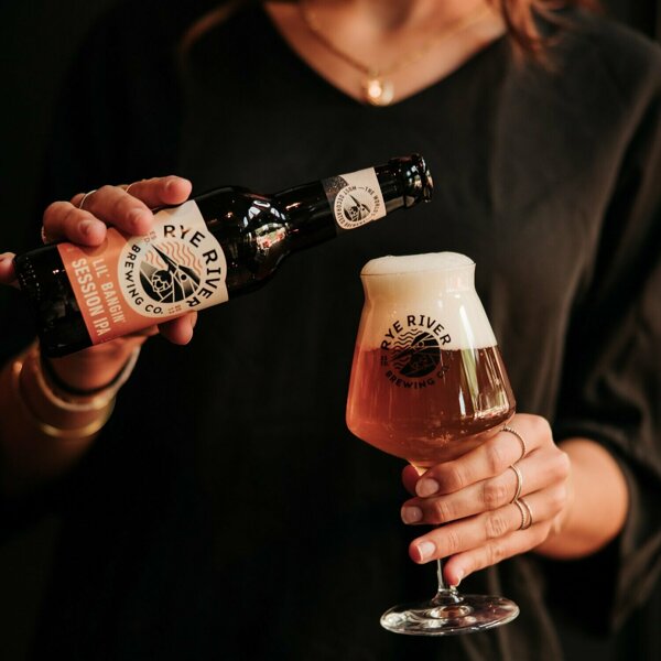 Grote foto, evt beetje bijsnijden tot vierkant.jpg