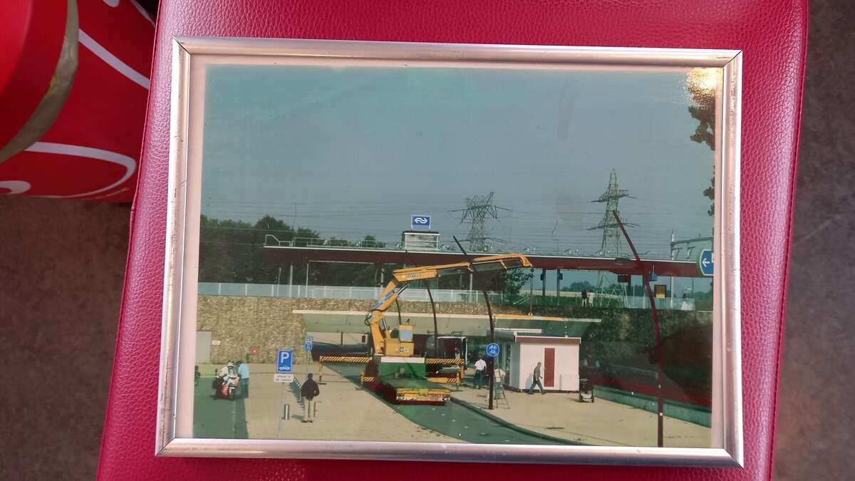 2007 de vaste keet wordt neergezet.jpg