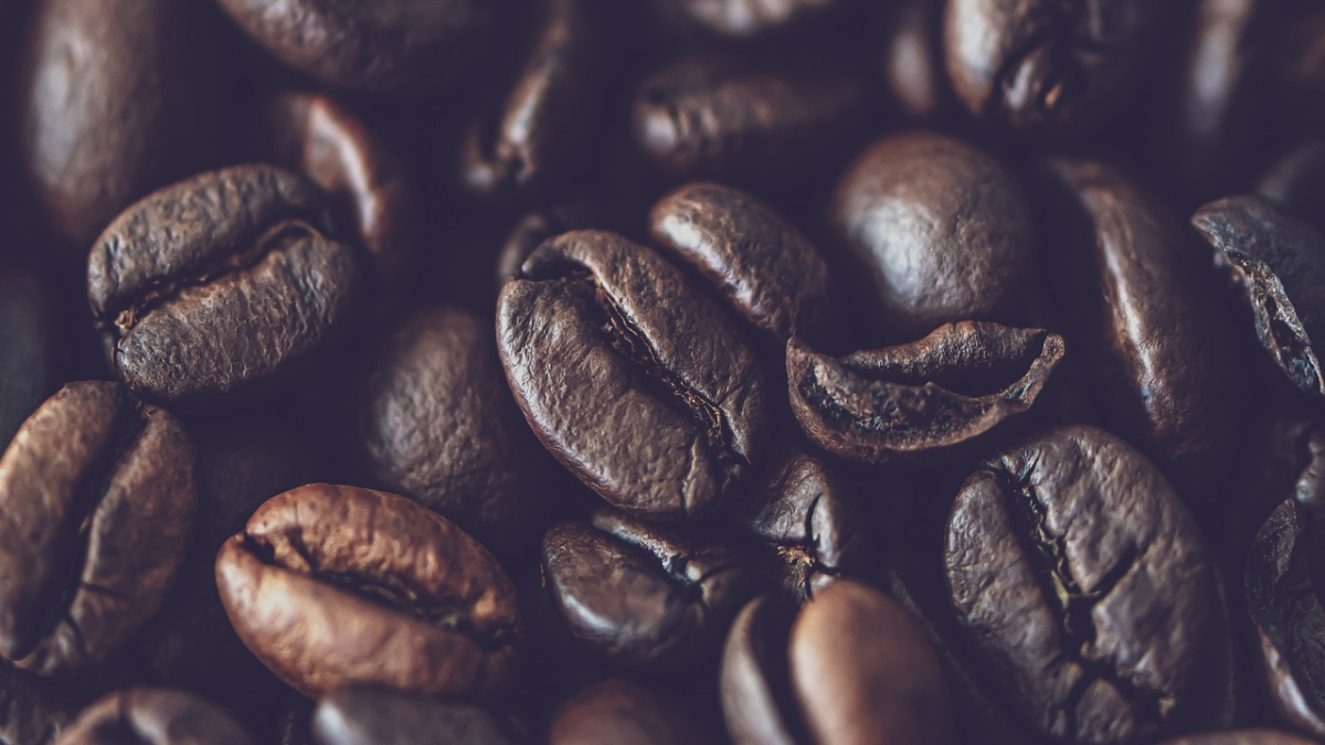 roasted-coffee-6853956_1280.jpg
