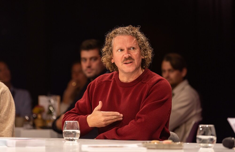 Gijsbregt aan tafel Vermaat oktober 2024.jpg