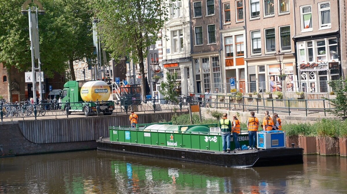 Foto 3 - Elektrische tankbierboot Heineken Nederland.jpg