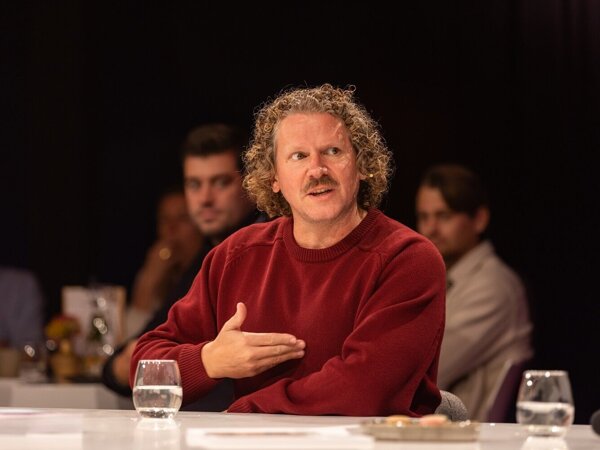 Gijsbregt aan tafel Vermaat oktober 2024.jpg