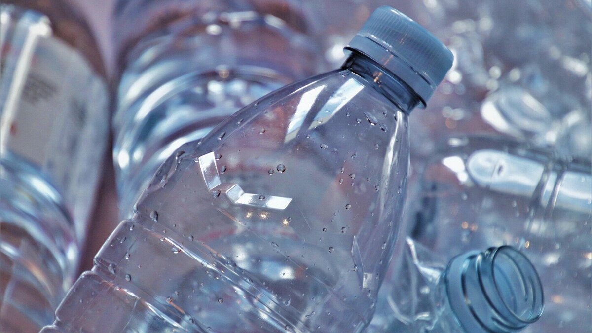 pasja1000-the-bottle-5128607_1920.jpg