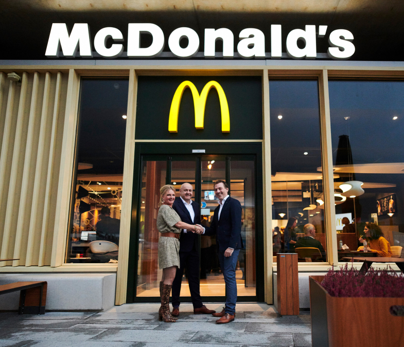 mcdonalds-250e-restaurant-eindhoven-airport.jpg