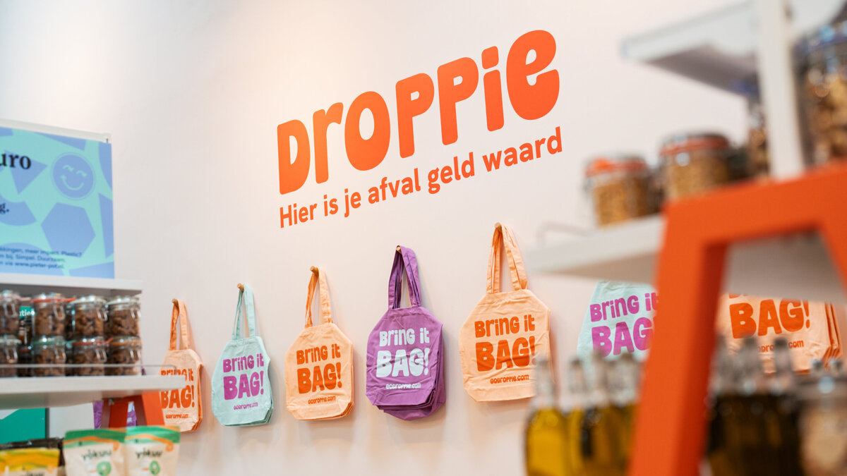 17-04 DROPPIE PERS-1.jpg