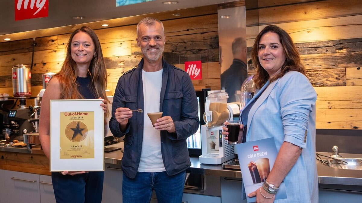 Illy - Pauline Smale.jpg