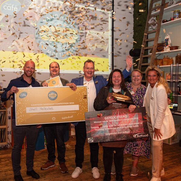 Winnaar Shell Hellevliet Lekkerste broodje langs de weg.jpg