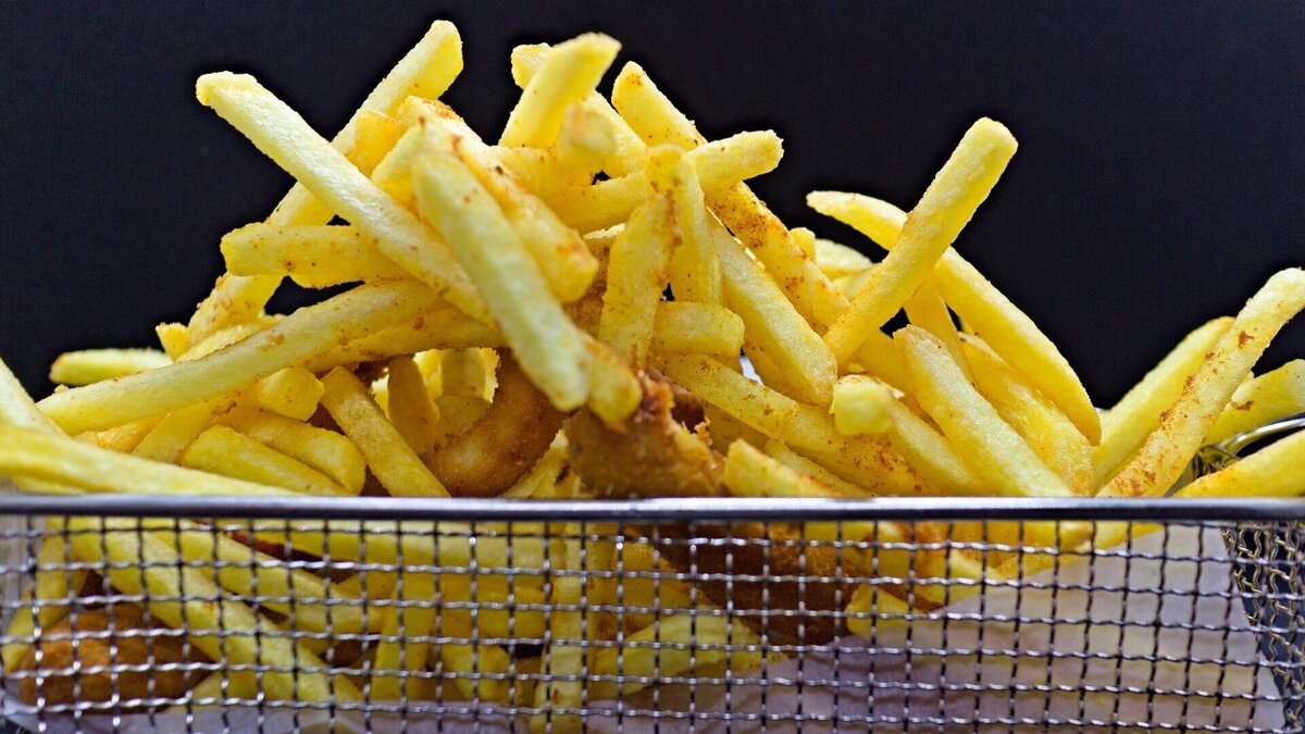 french-fries-8845973_1920.jpg