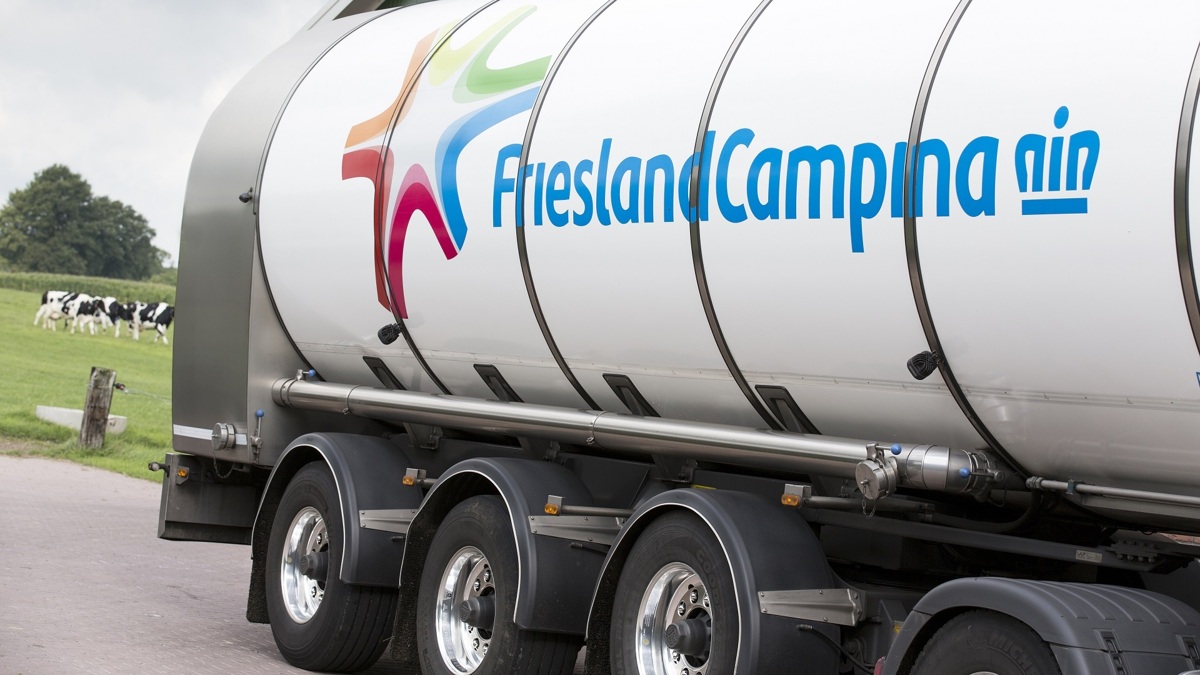 FrieslandCampina Melktruck Vrachtwachten Melk Koeien Boer.jpg
