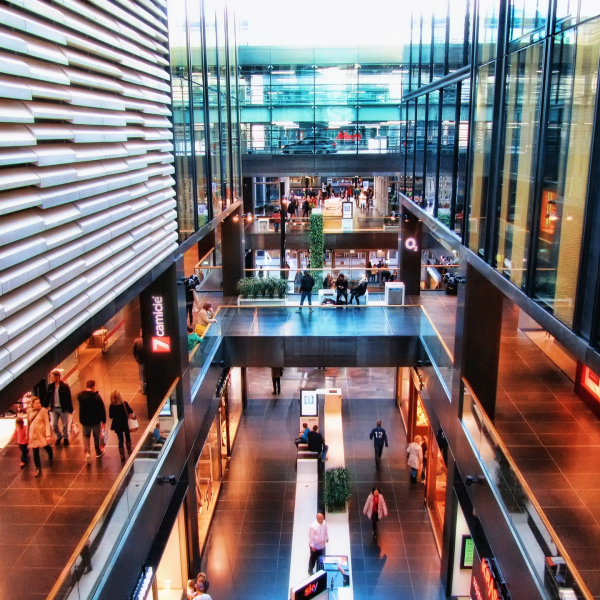shopping-mall-1184340_1920.jpg