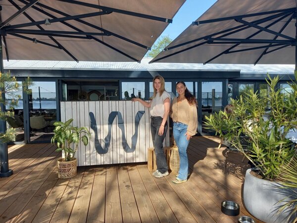 manager Angela van Kooten en Eliza Jaspers, marketing coordinator.jpg