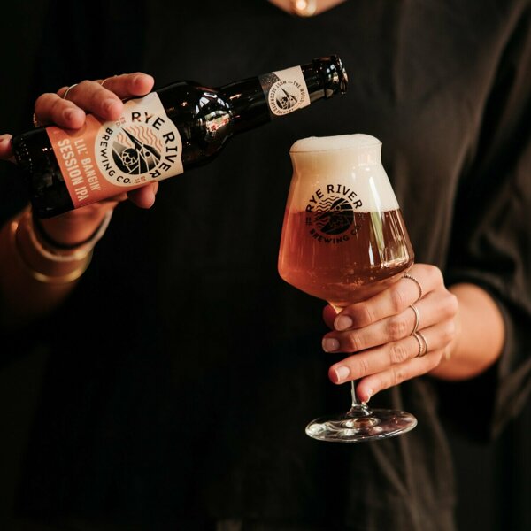 Grote foto, evt beetje bijsnijden tot vierkant.jpg