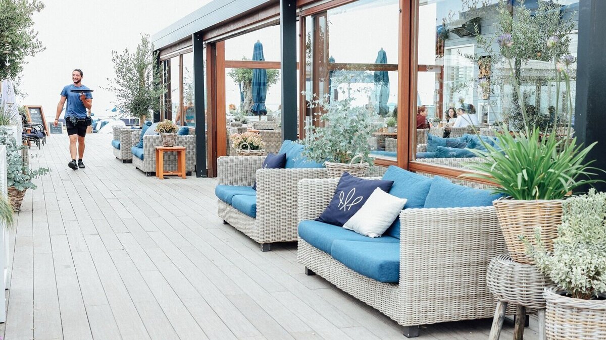 INTRO x WATERREUS 2021 - Beach shoot (21 van 20).jpg