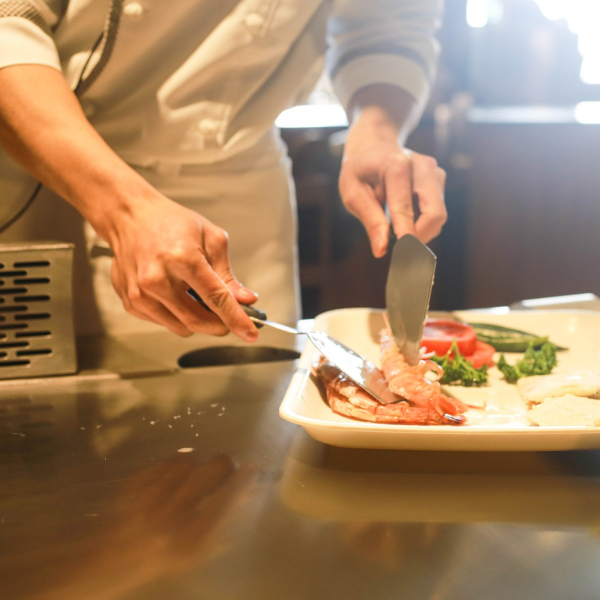 restaurant-1284351_1920.jpg