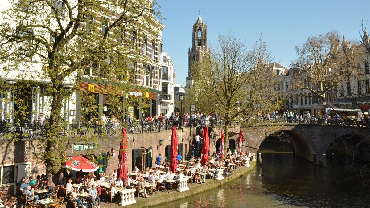 mrsbrown-netherlands-1424996_1920