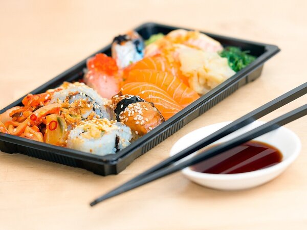 sushi-1858696_1920.jpg