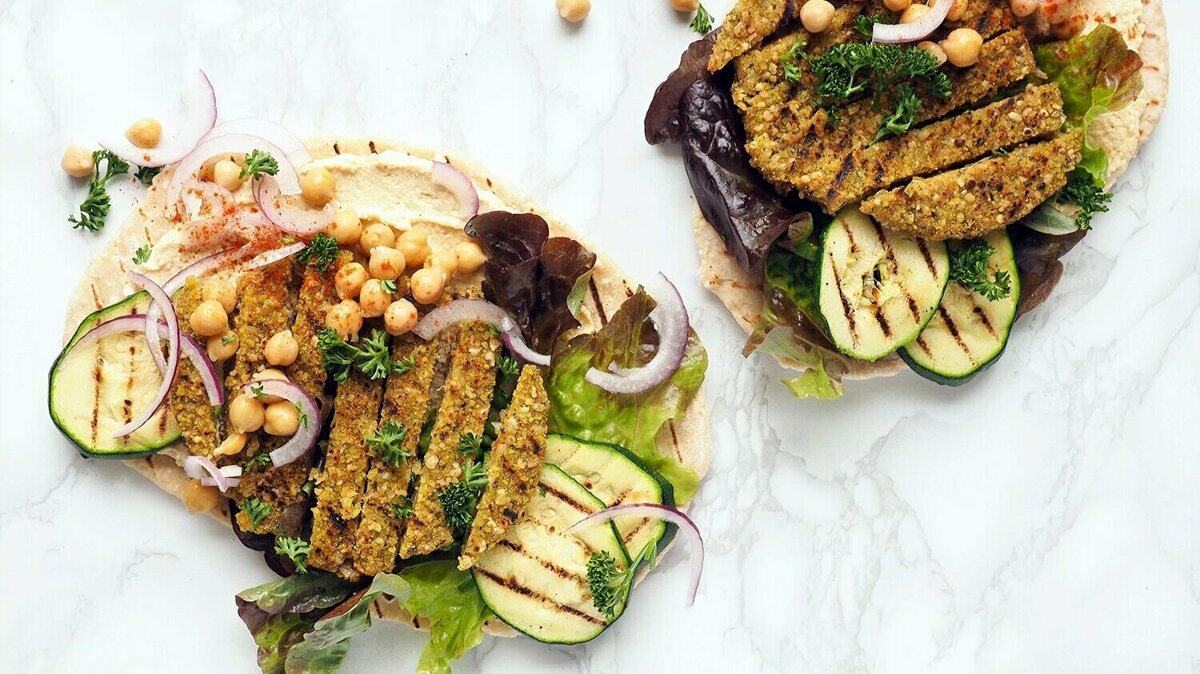 BOON vleesvervangers Falafel burger flatbread.jpg