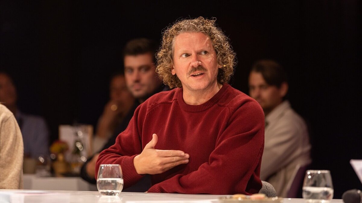 Gijsbregt aan tafel Vermaat oktober 2024.jpg