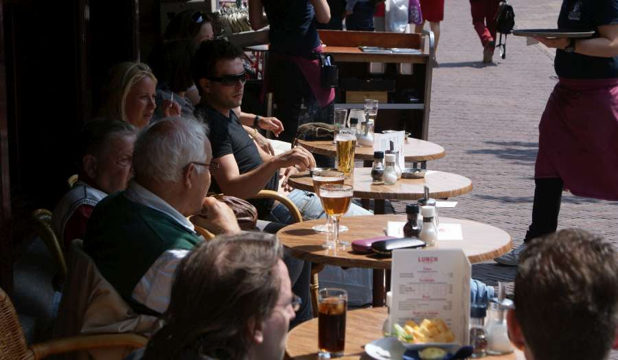 terras-bier-hapjes-leiden-binnenstad-a900x525.jpg
