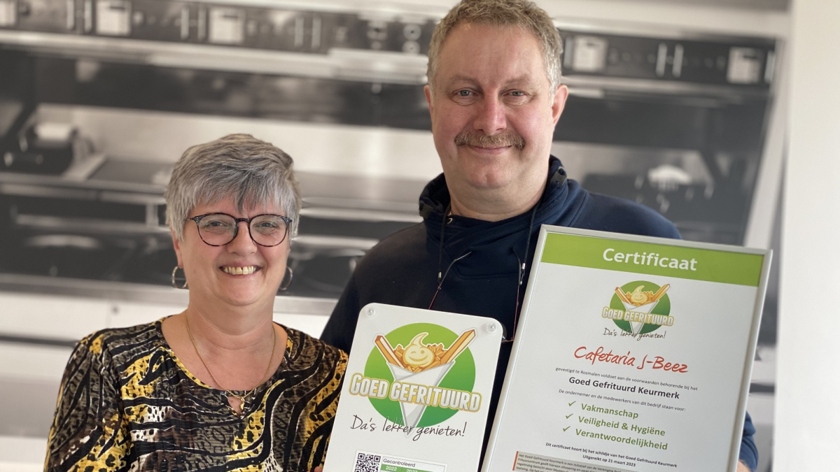 Cafetaria J-Beez in Rosmalen Jacqueline en Erik van de Ven.jpg