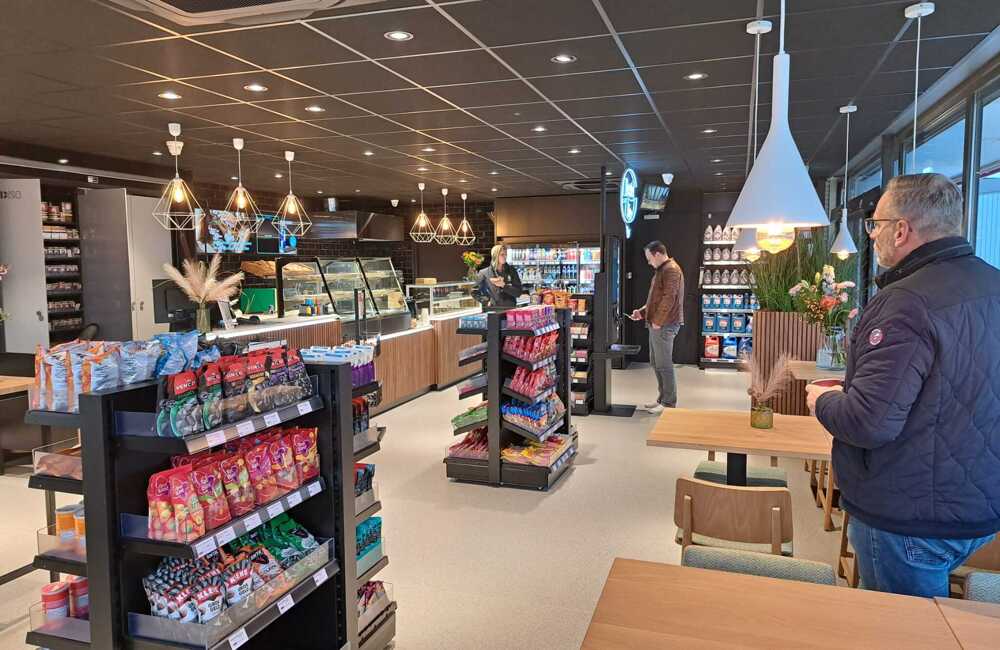 9ffff5ce-1c02-4a7d-8959-065123c0b282.jfif