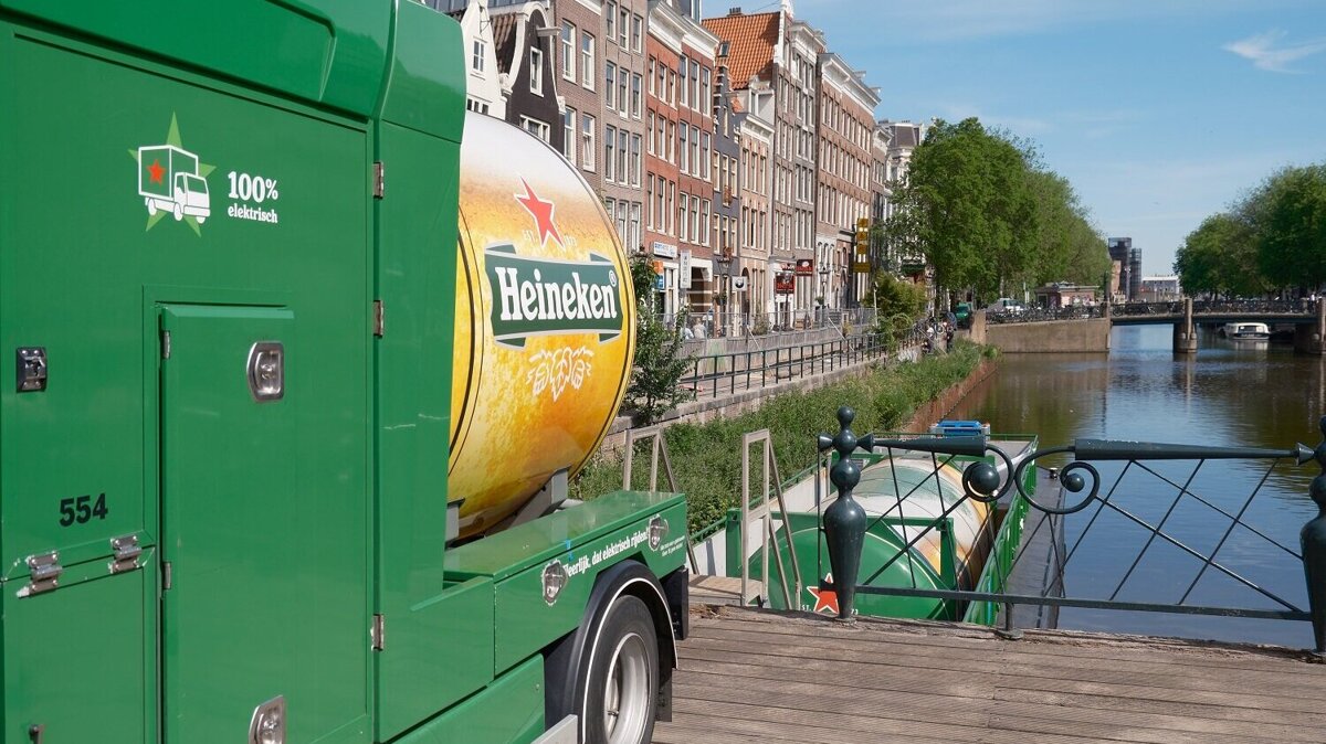 Foto 4 - Elektrische tankbierboot Heineken Nederland.jpg