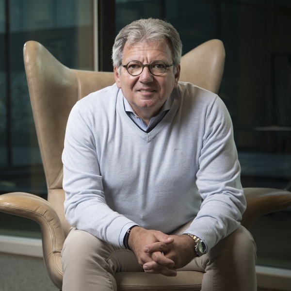 Walter in de stoel.JPG