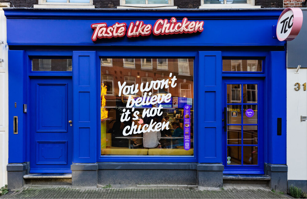 Taste Like Chicken van Woustraat.jpg