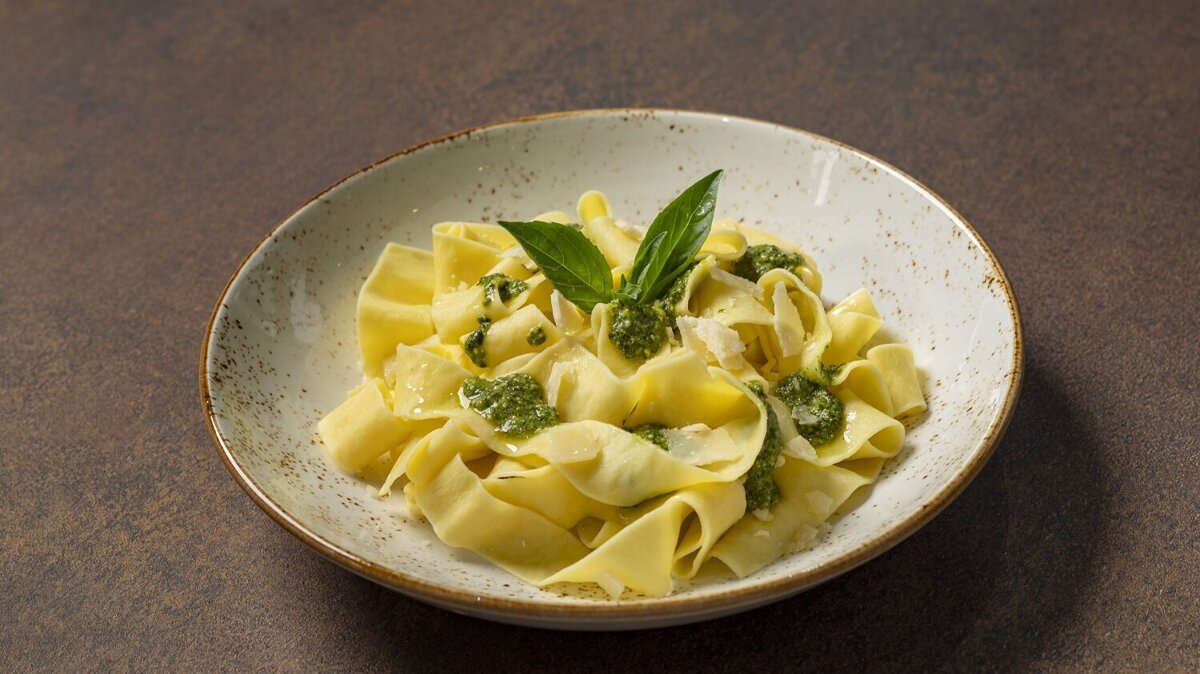 Pesto_alla_Genovese_Tagliatelle_2.jpg