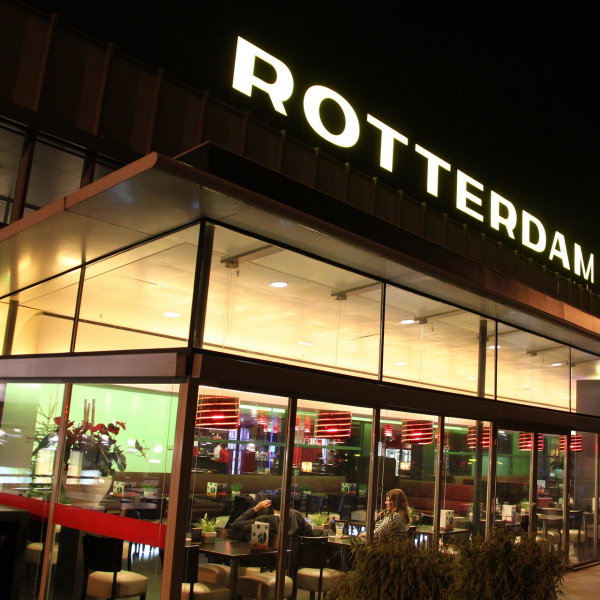 rotterdam-101686_1920.jpg