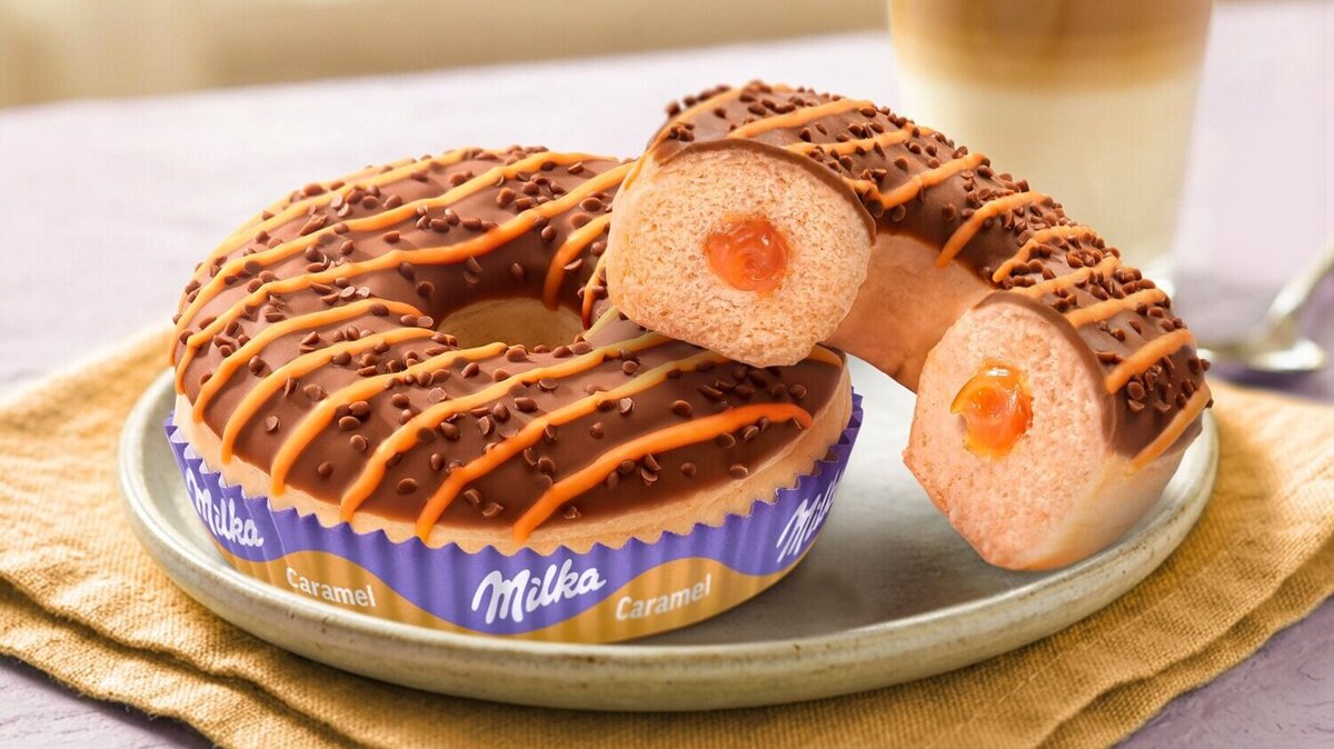 Milka Caramel Donut Lifestyle Visual V110