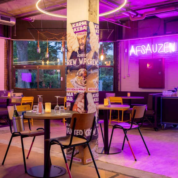 06_22-Karma-Kebab-Interior-107.jpg