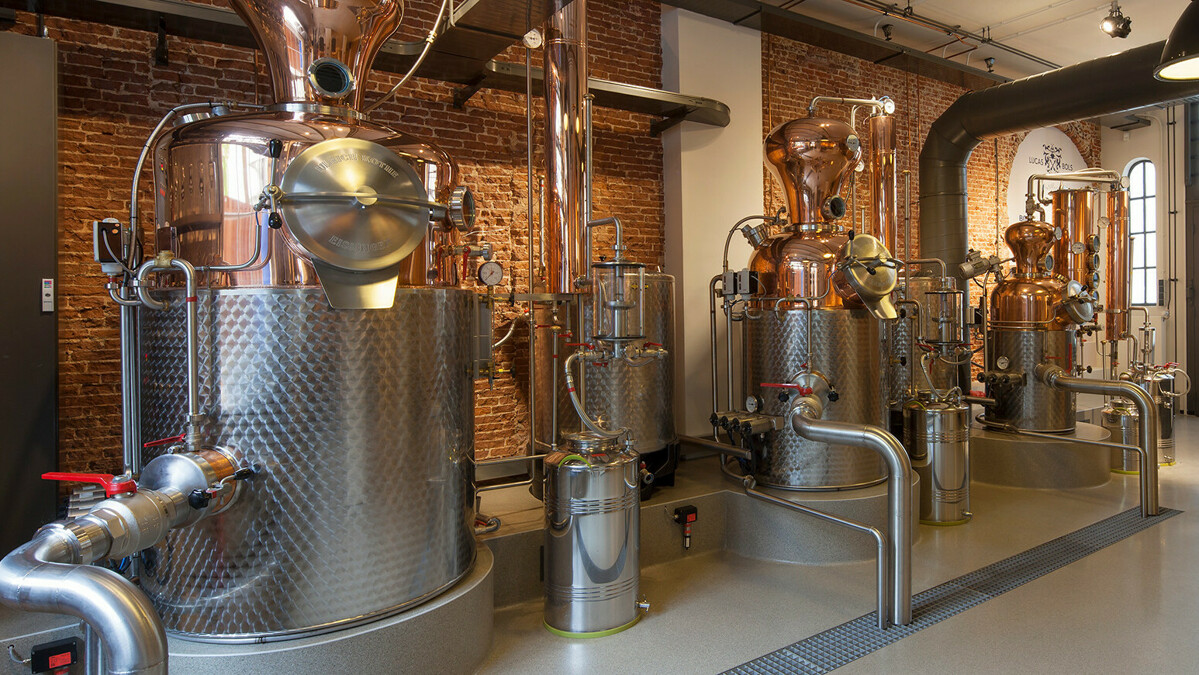 lucas_bols_distillery.jpg