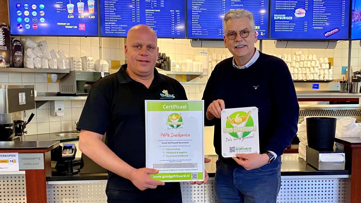 Goed Gefrituurd Keurmerk voor PePe Snackservice in Franeker - Tony Hoeben.jpg