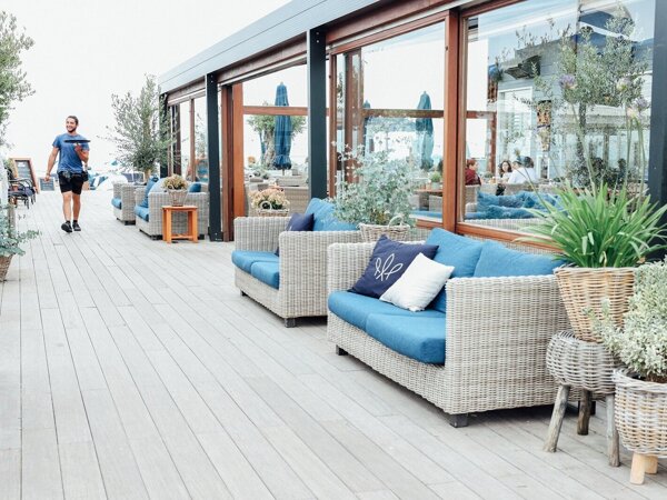 INTRO x WATERREUS 2021 - Beach shoot (21 van 20).jpg