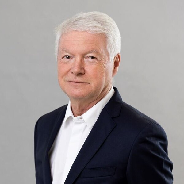 JDE Peet, Luc Vandevelde.jpg