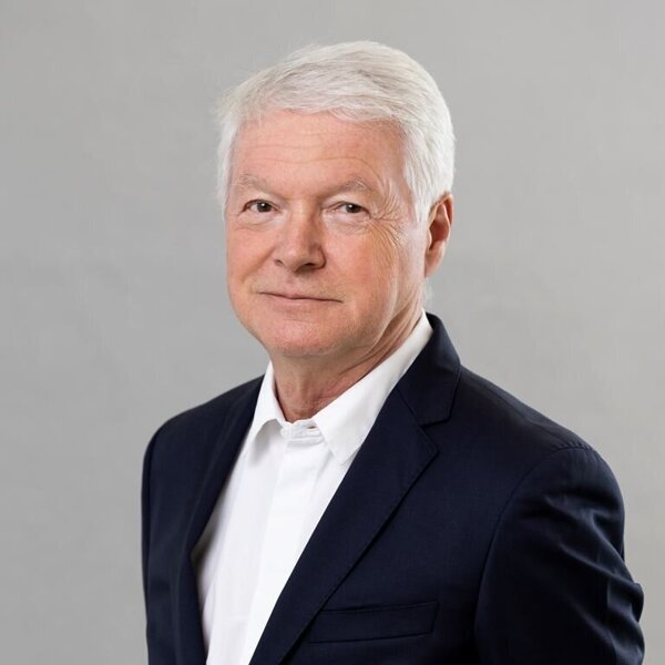 JDE Peet, Luc Vandevelde.jpg