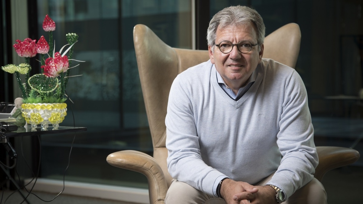 Walter in de stoel.JPG