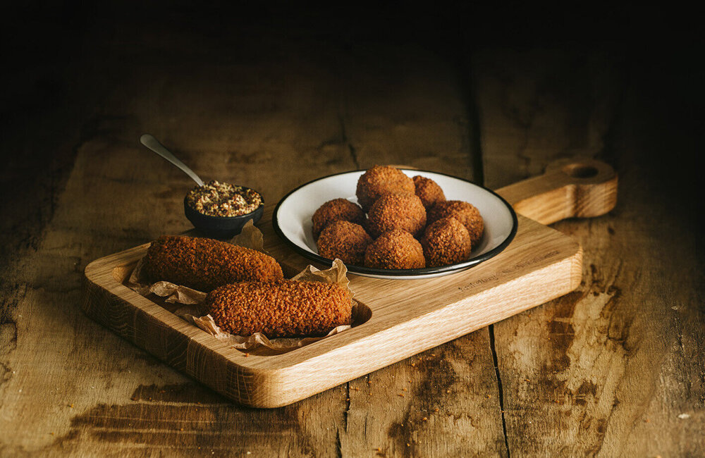De Bourgondier rundvlees kroket biba plank liggend_other_hi_res_no_badge (1).jpg