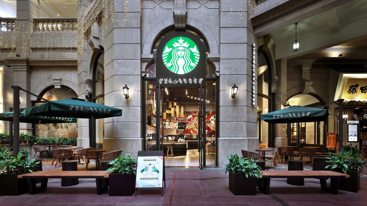 SBX20190519-Starbucks-Signing-Store-China-8.jpg