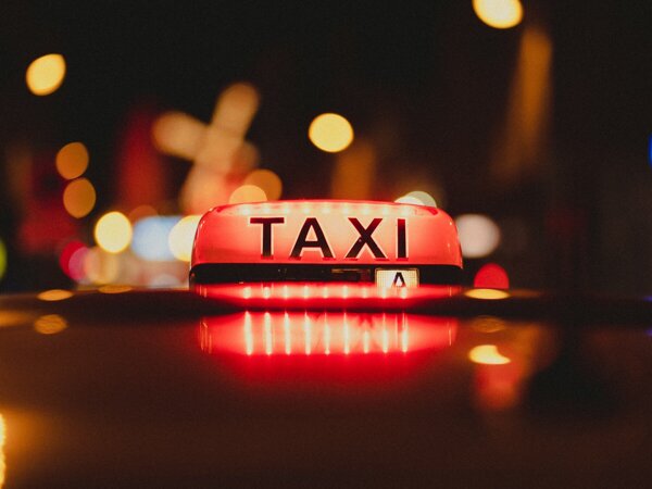 taxi-7433597.jpg