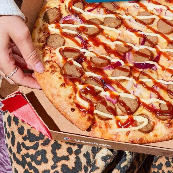 545464-240272_SocialPost_1080x1080px_Pizza-Frikan--Dutchman_NL_v012-b702fa-original-1720777045 (1).jpg