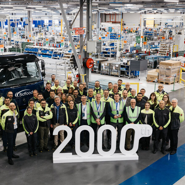 Teamfoto ceremonie 2000e E-Tech D.jpg