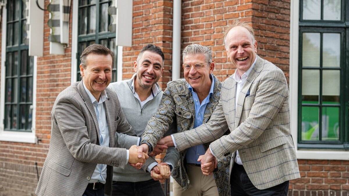 Persfoto HOMiES en The Category  Trade Company intensiveren samenwerking.jpg